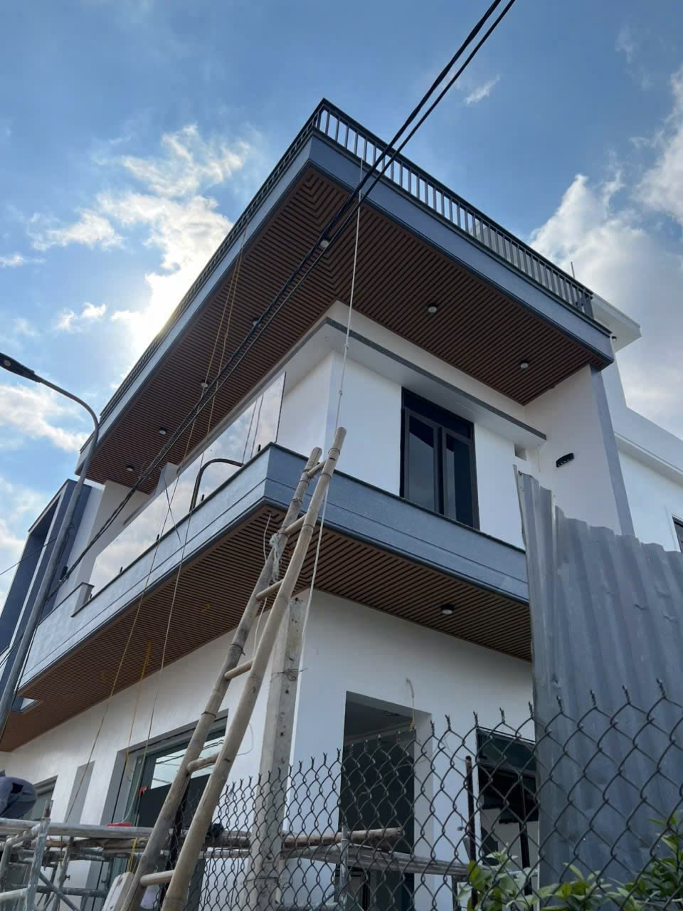 Xây dựng trọn gói